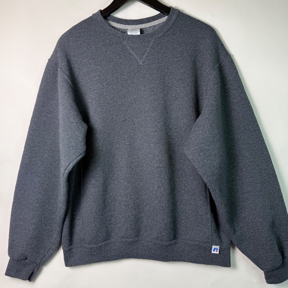 Russell Athletic Other - Russell Athletic Mens Gray Crewneck Sweatshirt Medium V-Stitch Y2K Vintage